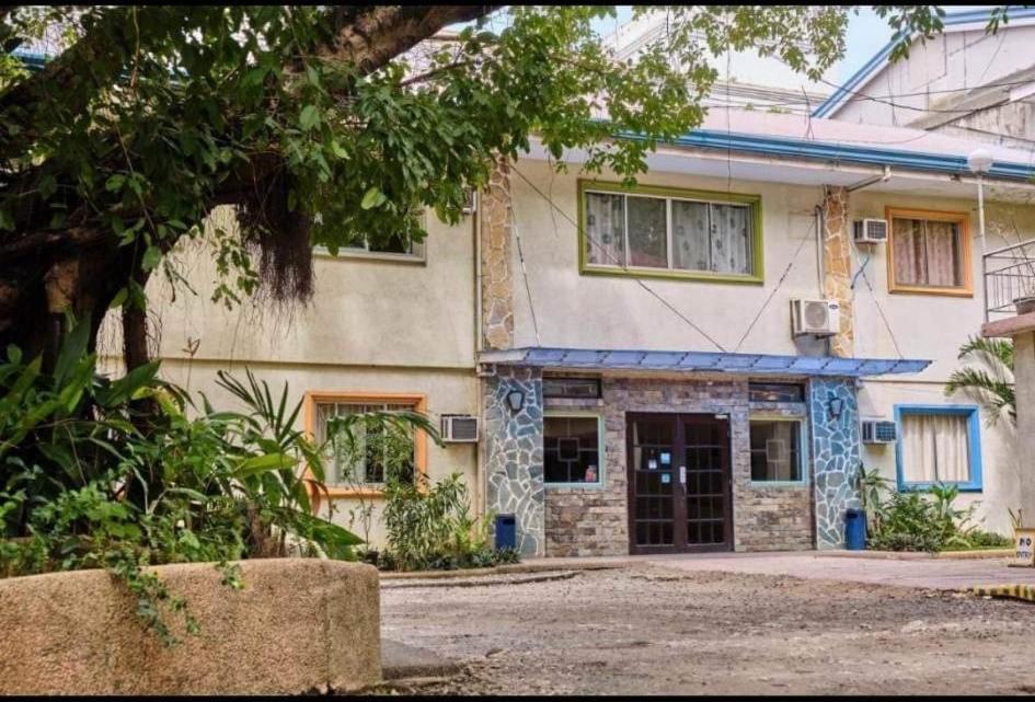 Mactan Airport Hilltop Hotel Lapu-Lapu City Exterior foto